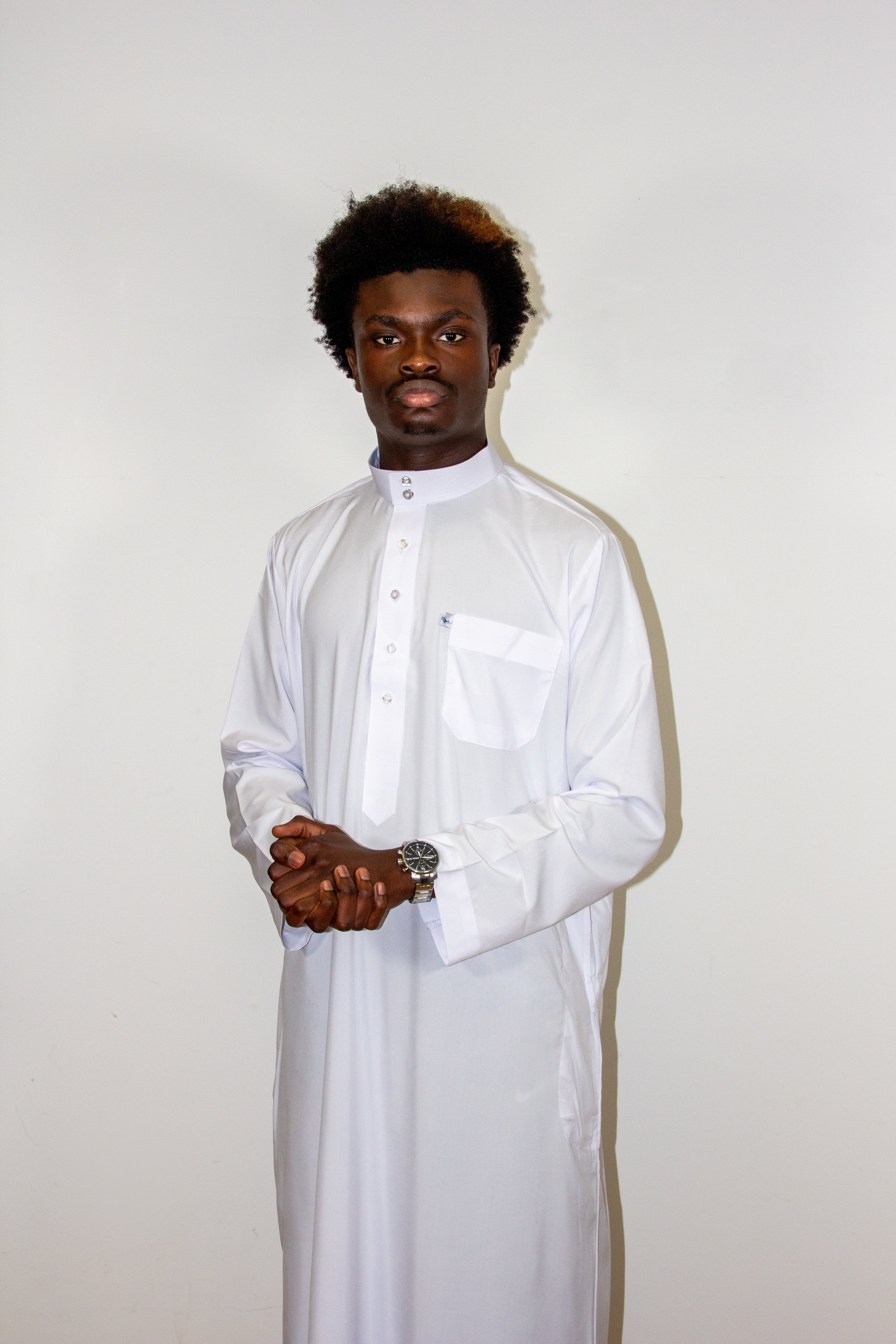 Qamis Nabil ( Saoudien )