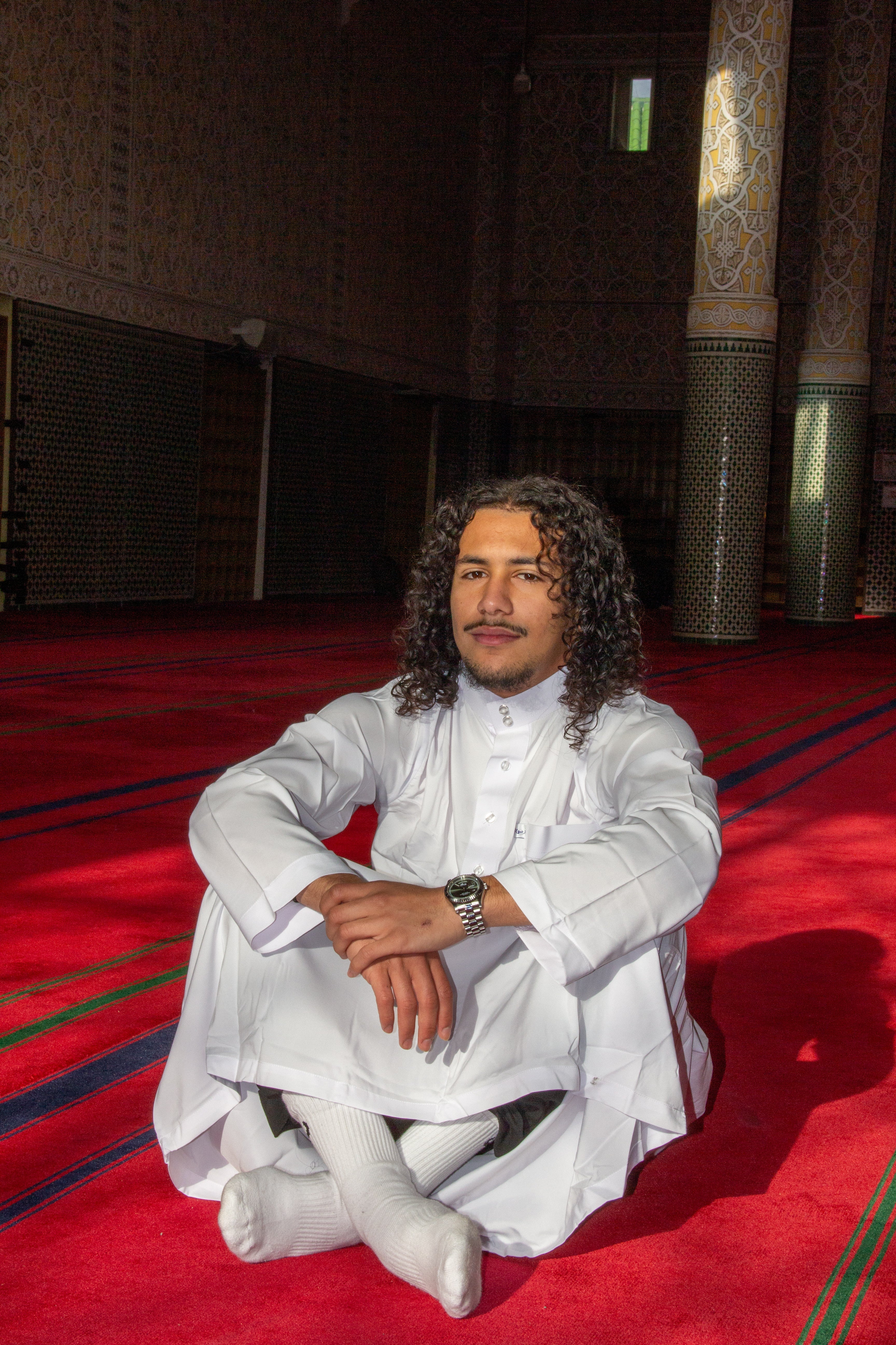 Qamis Nabil ( Saoudien )